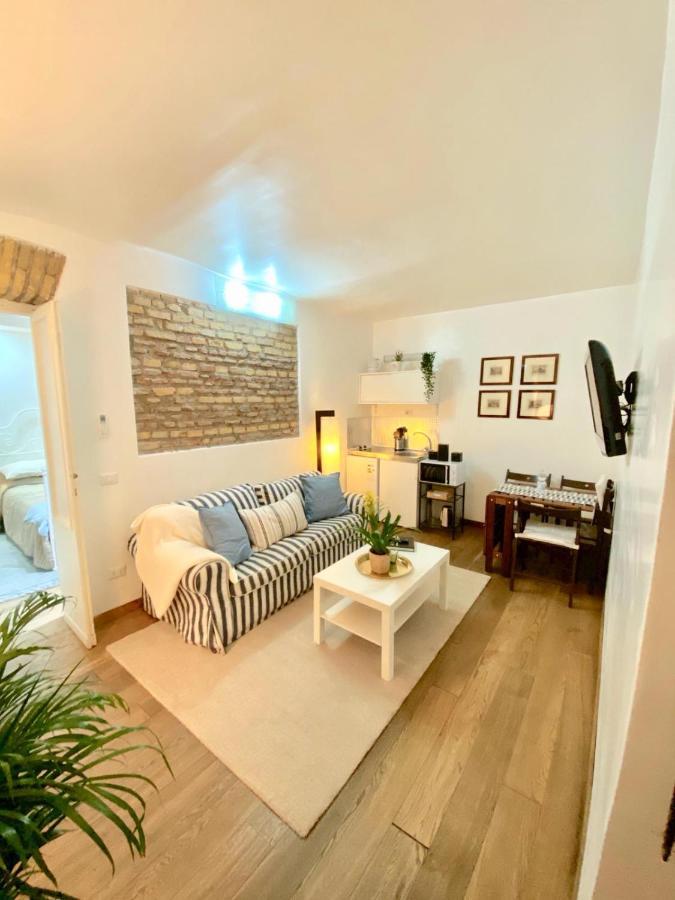 Colosseo Magic House Apartment Rome Exterior photo
