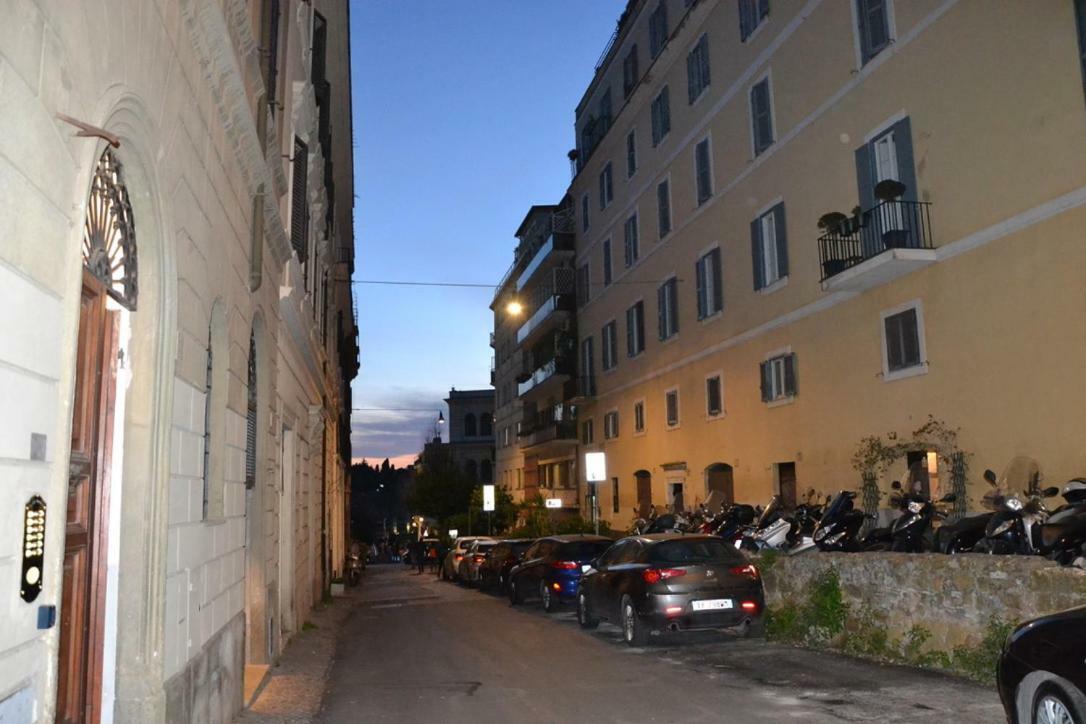 Colosseo Magic House Apartment Rome Exterior photo